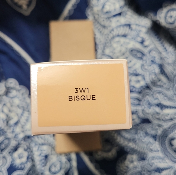 Laura Mercier Tinted Moisturizer Light Revealer Illuminator SPF 25 - Picture 4 of 4